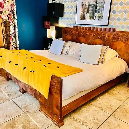 Homestay Astoria Maison D Hotes Vue Avec Piscine *