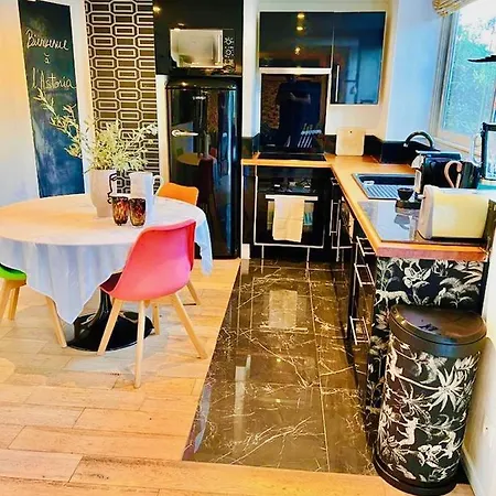 Astoria Maison D Hotes Vue Avec Piscine Accommodatie bij particulieren *