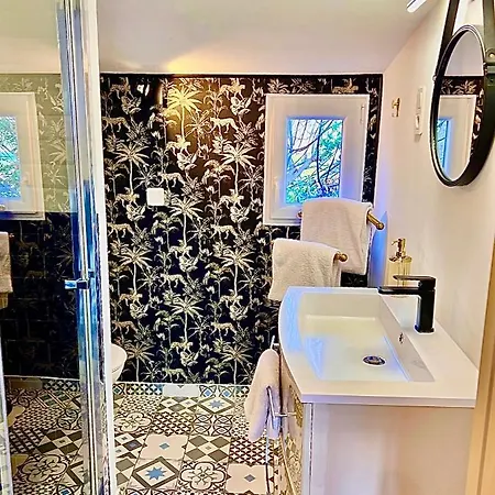 Astoria Maison D Hotes Vue Avec Piscine