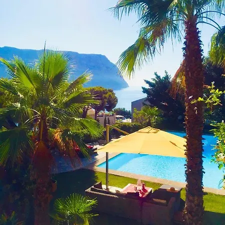 Homestay Astoria Maison D Hotes Vue Avec Piscine *